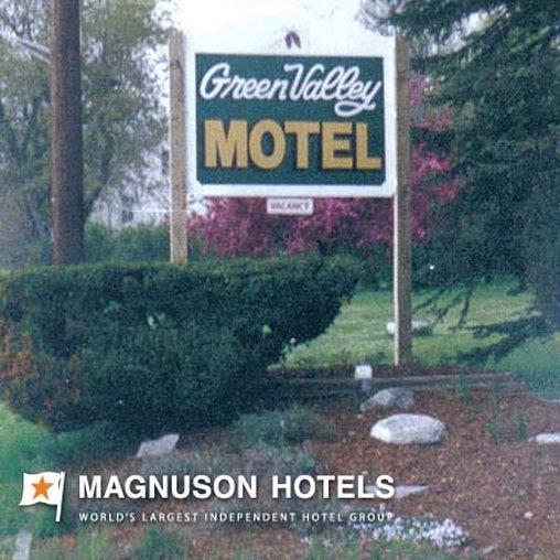 Green Valley Motel Williamstown Bagian luar foto