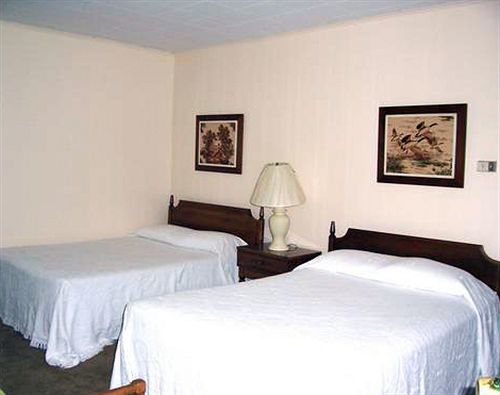 Green Valley Motel Williamstown Bagian luar foto