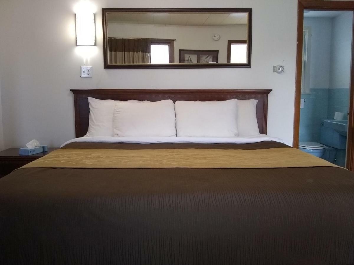 Green Valley Motel Williamstown Bagian luar foto