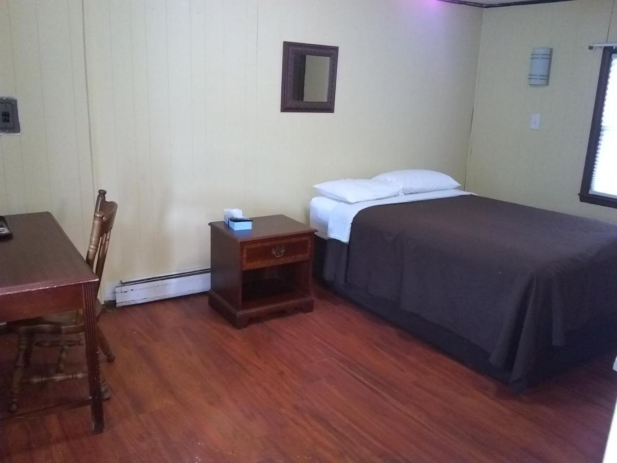 Green Valley Motel Williamstown Bagian luar foto